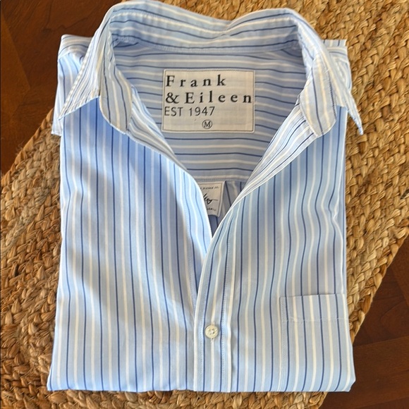 NWOT Frank & Eileen Light Blue Striped Casual Shirt - Picture 1 of 10